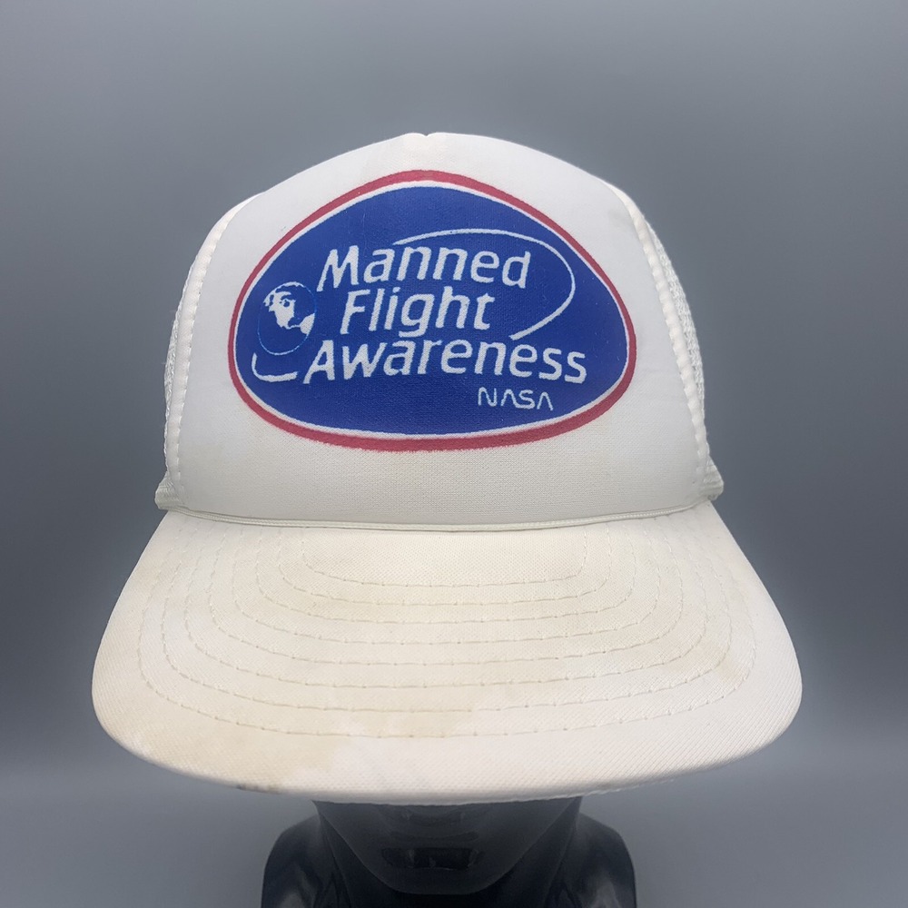 Vintage NASA Manned Flight Awareness Trucker Snapback Hat Speedway White 90s